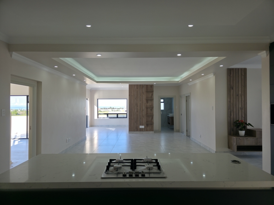 4 Bedroom Property for Sale in Fountains Estate Eastern Cape